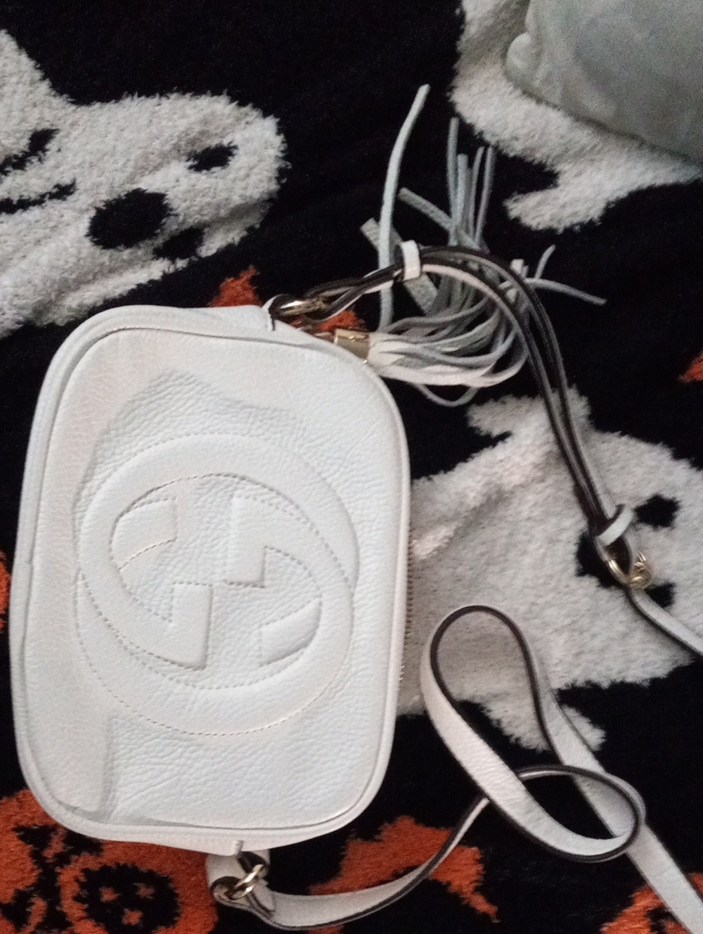 Gucci White Leather Crossbody Bag with Embossed Logo